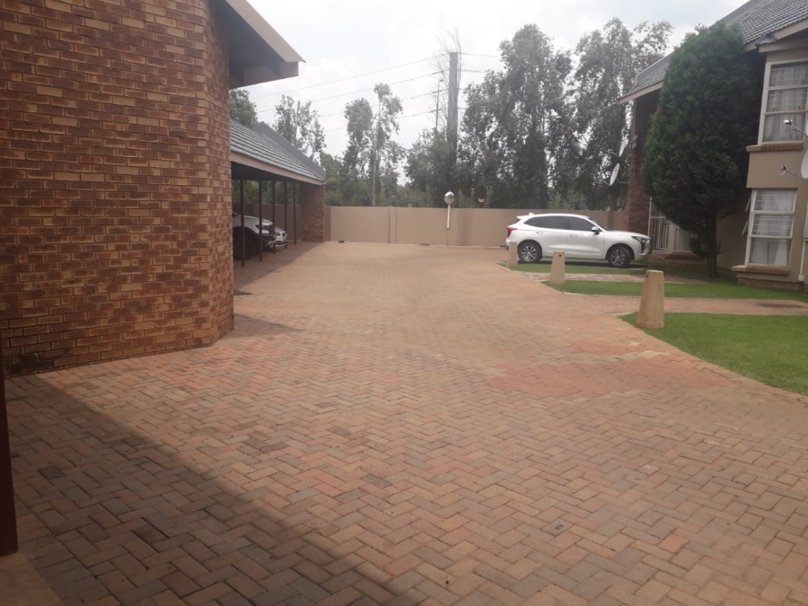 To Let 1 Bedroom Property for Rent in Die Bult North West